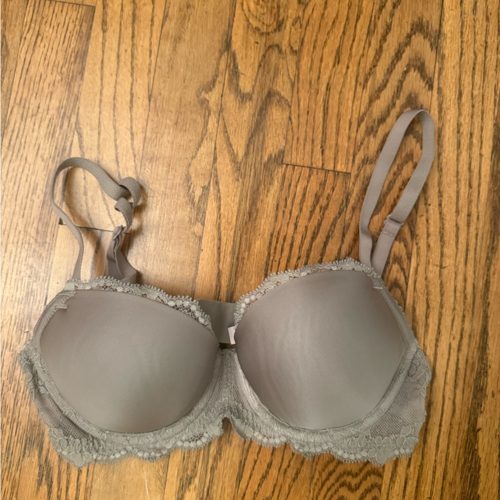 Dream Angels Demi Bra 32C Victoria's Secret Lace Trim Gray Taupe Nude Bra